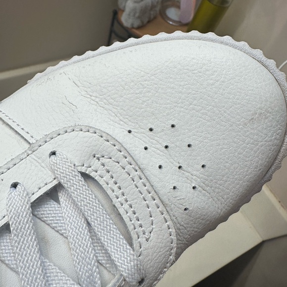 Puma women’s Carina L sneaker - Picture 3 of 8